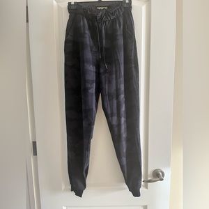 Lululemon Stretch High-Rise Jogger
